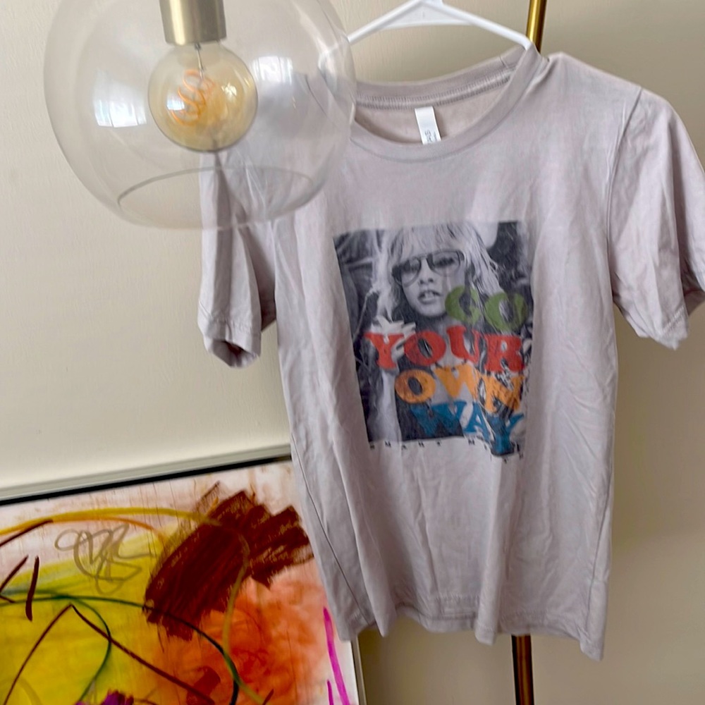 Stevie Nicks “Go Your Own Way” grey tee